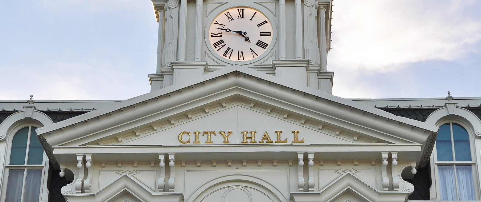  Image of city hall