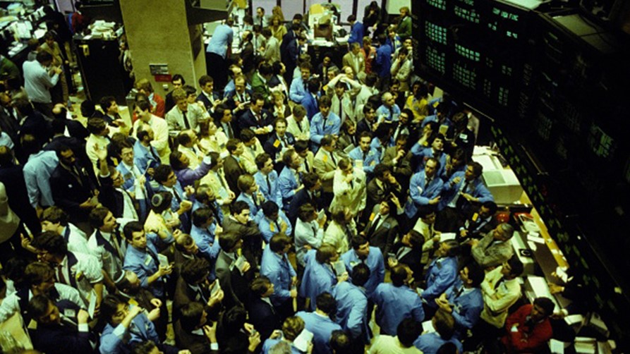 Historical photo showing a trading floor